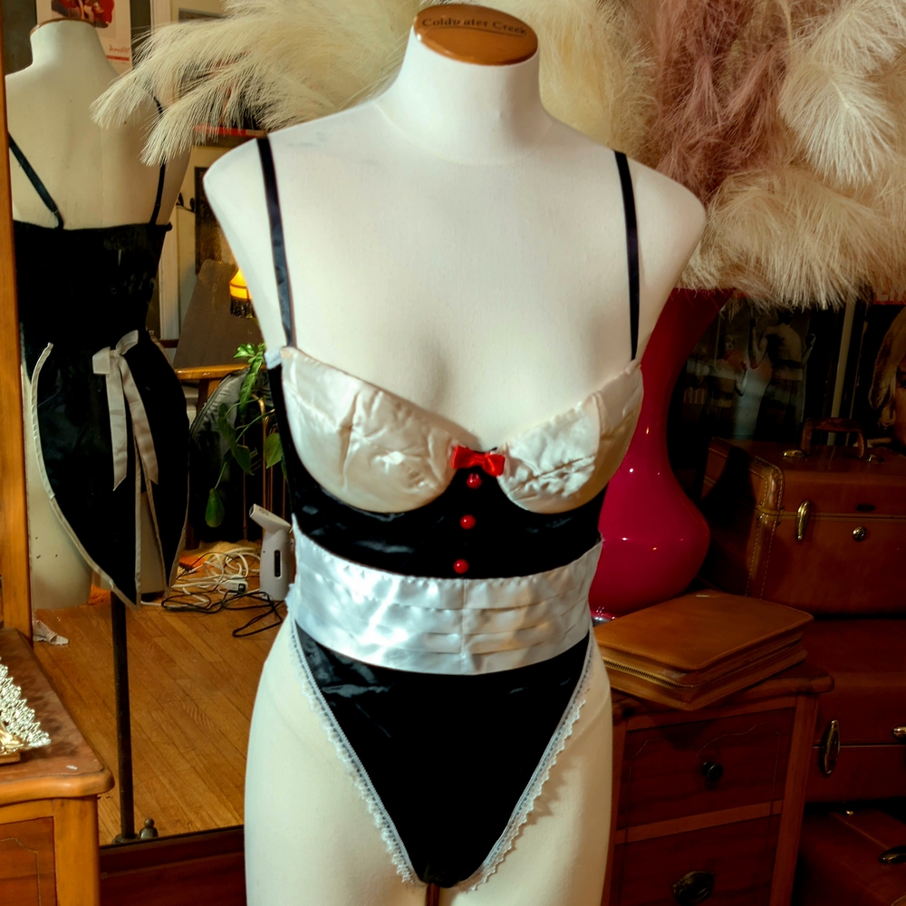 Elegant Black and White Lingerie Set